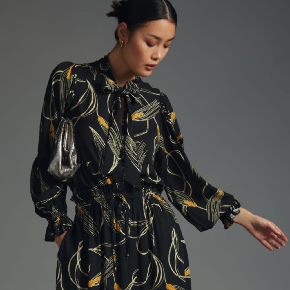 ♥️…The Odells Elodie Black Top